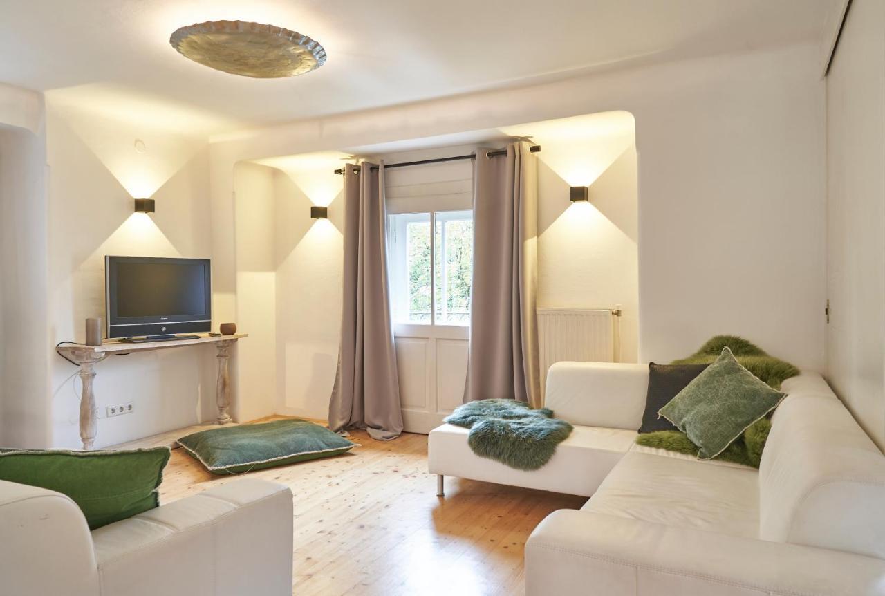Family Wellhouse Green Garden Direct In Salzburg, Sunny Big Garden, Up To 16 Pax, Bikes For Free, Bbq, Sunbeds, Parking For Free, 15 Min Sound Of Music Eksteriør bilde